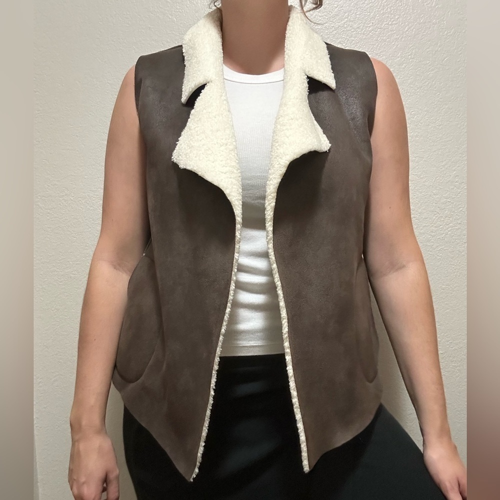 French Connection Faux Shearling Vest Brown Sherpa Lined Size Medium Cozy Boho